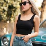 BERLIN SCOOP NECK BLACK