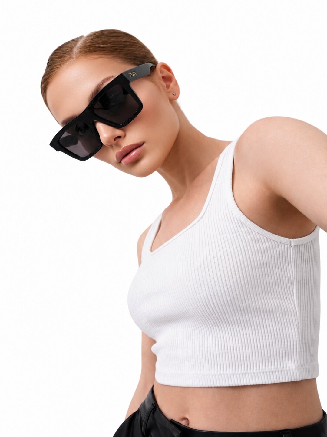 berlin mod19 wht whtbg BERLIN SCOOP NECK WHITE - Image 1