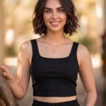 BERLIN SCOOP NECK BLACK